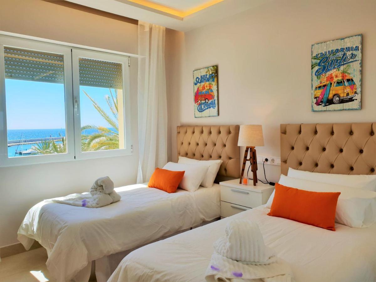 Fantastic Apartment B In Front Of The Sea & Marina เอสเตโปนา ภายนอก รูปภาพ